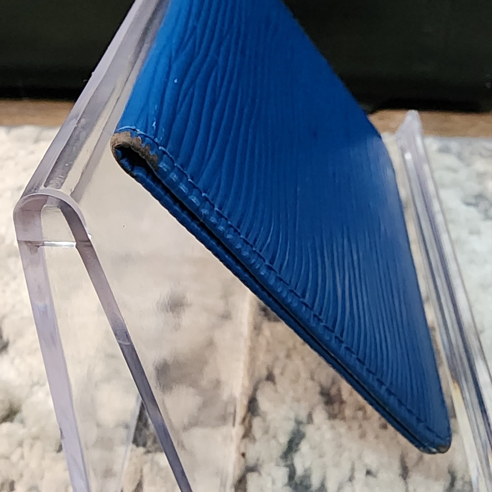Louis Vuitton Blue Epi Bifold ID Card Holder - Picture 5 of 7